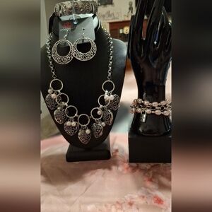 Paparazzi Silver Necklace and Earring Set